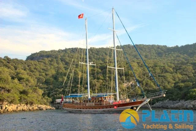 Luxury Yacht Charter