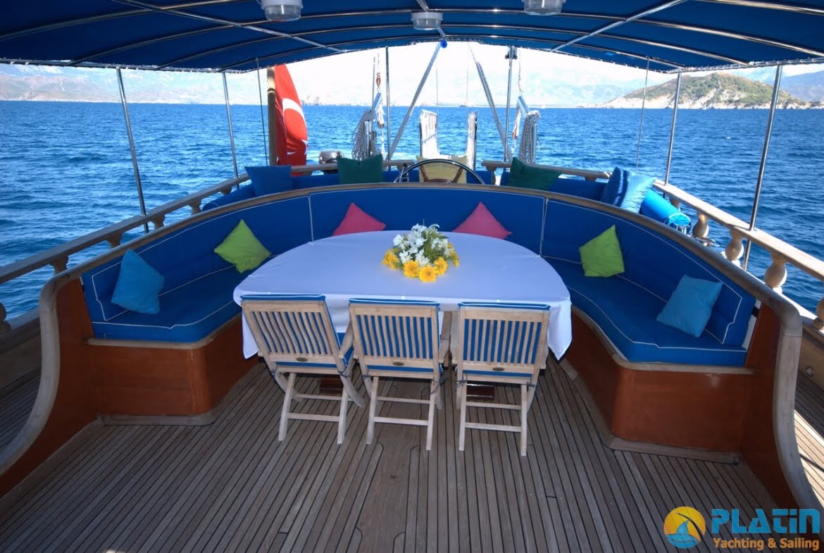 Luxury Yacht Charter