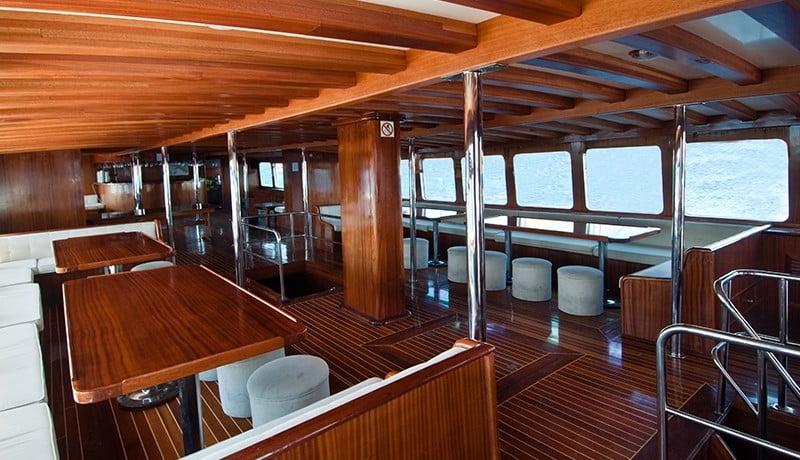 Luxury Yacht Rental