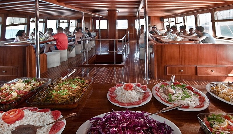 Luxury Yacht Rental