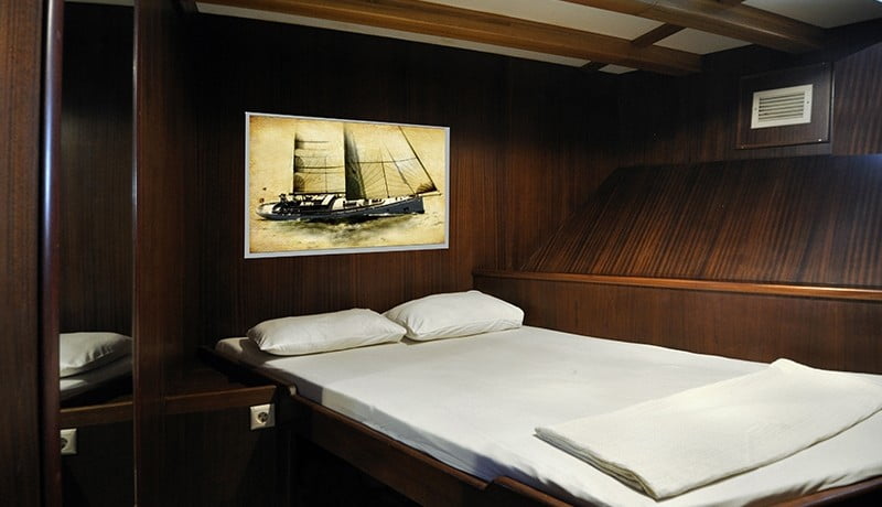 Luxury Yacht Rental