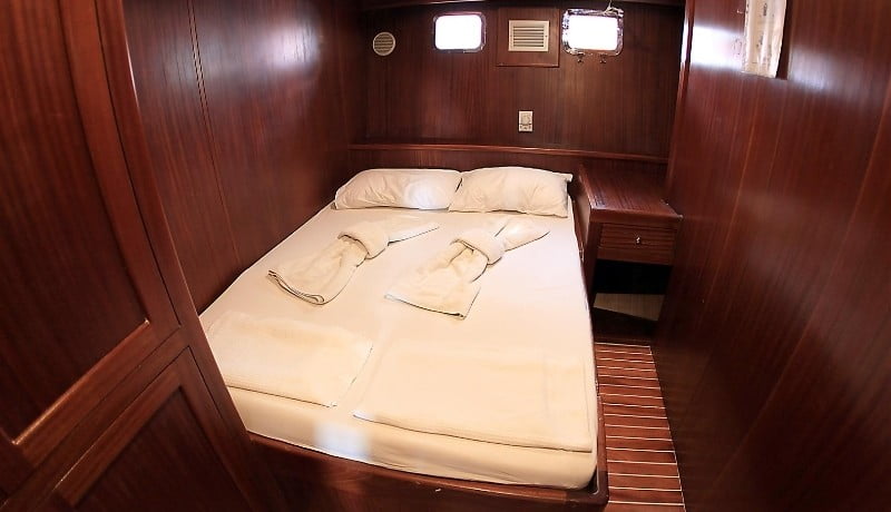 Luxury Yacht Rental