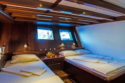 Luxury Yacht Rental