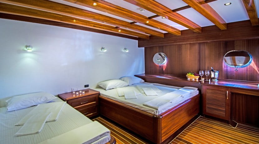 Luxury Yacht Rental
