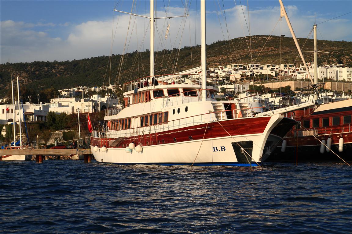 luxury yacht rental bodrum turkey