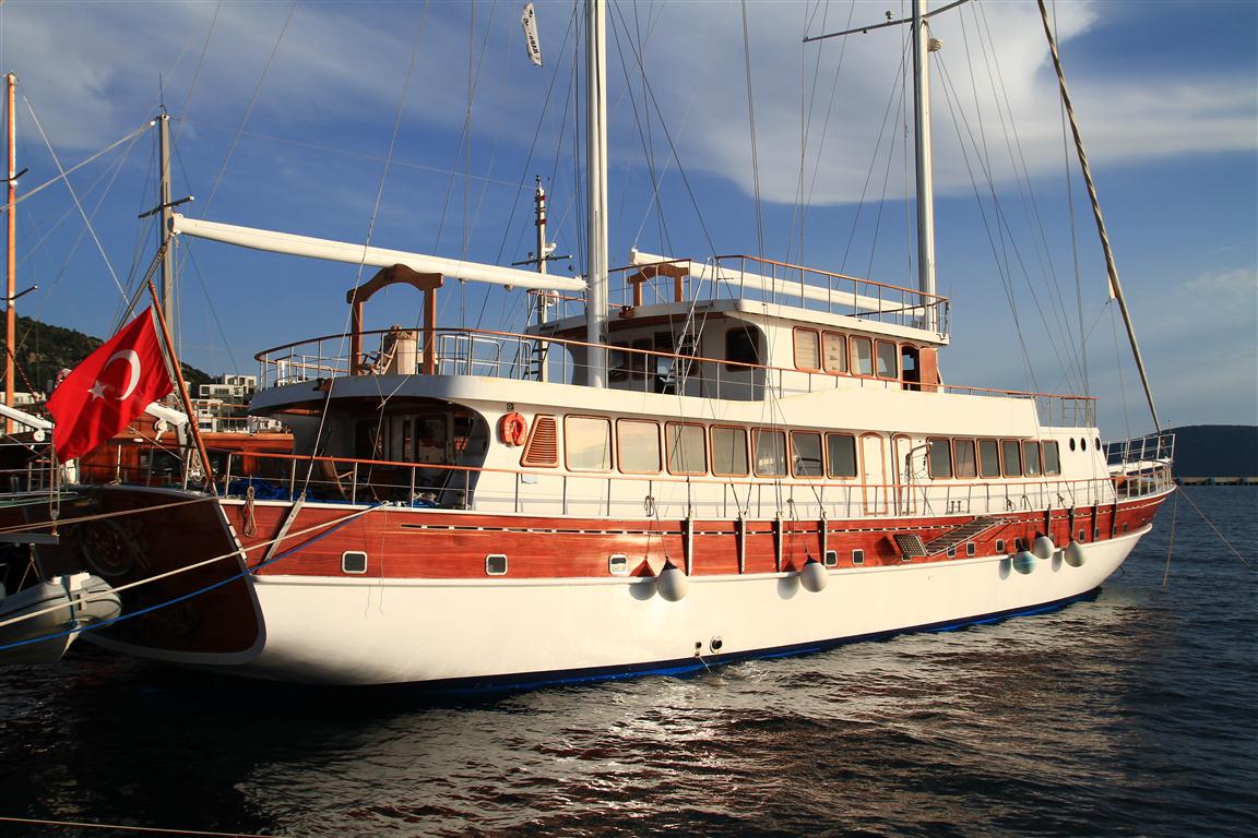 luxury yacht rental bodrum turkey
