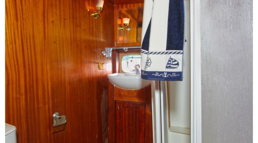 Gulet Azra Deniz for charter in Turkey and Greek Islands, AzraDeniz Luxury crewed yacht for rent