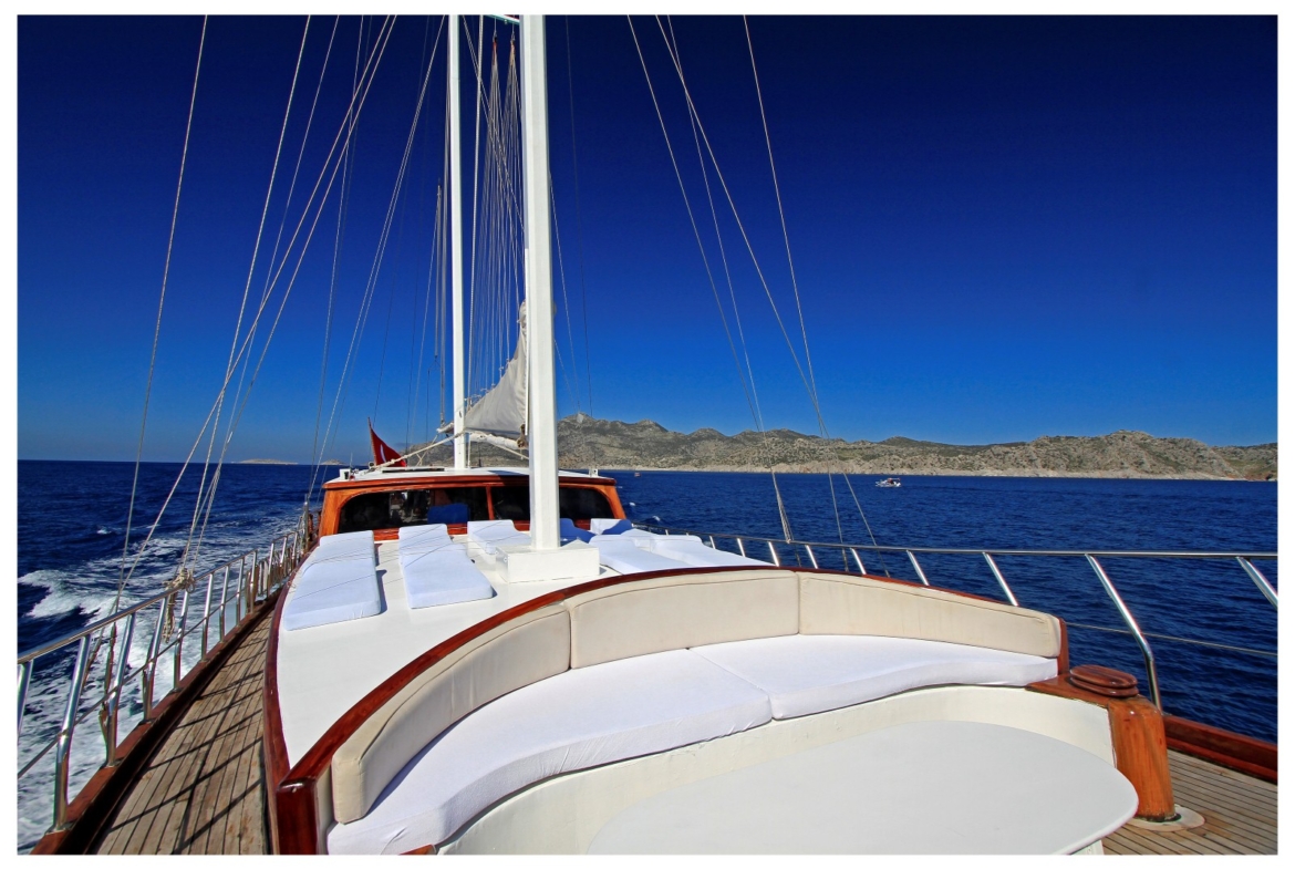 Gulet Azra Deniz for charter in Turkey and Greek Islands, AzraDeniz Luxury crewed yacht for rent