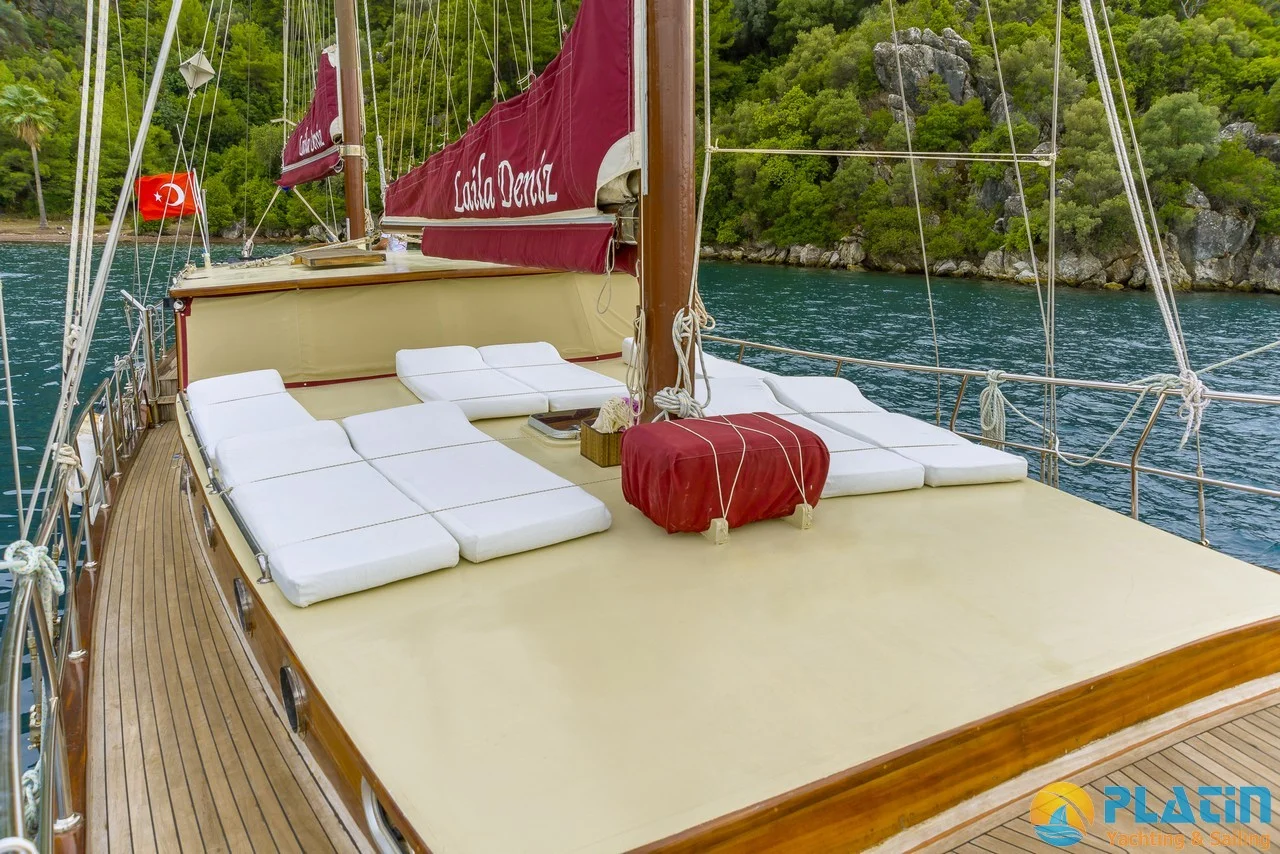 Luxury Yacht Rental