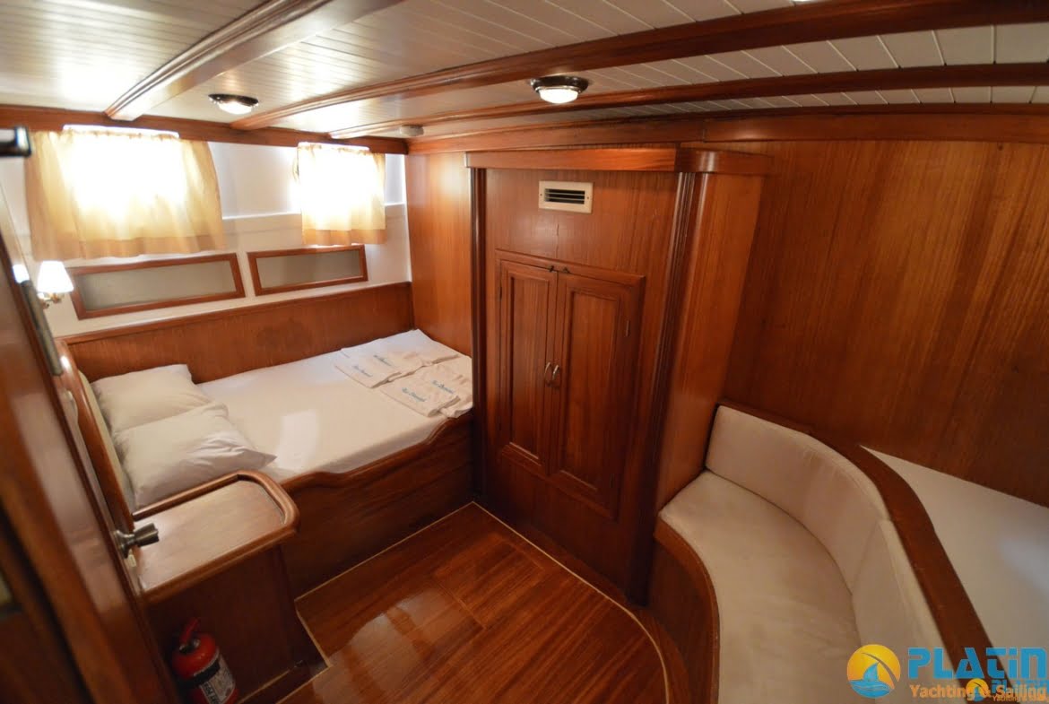 Small 4 Cabin Yacht