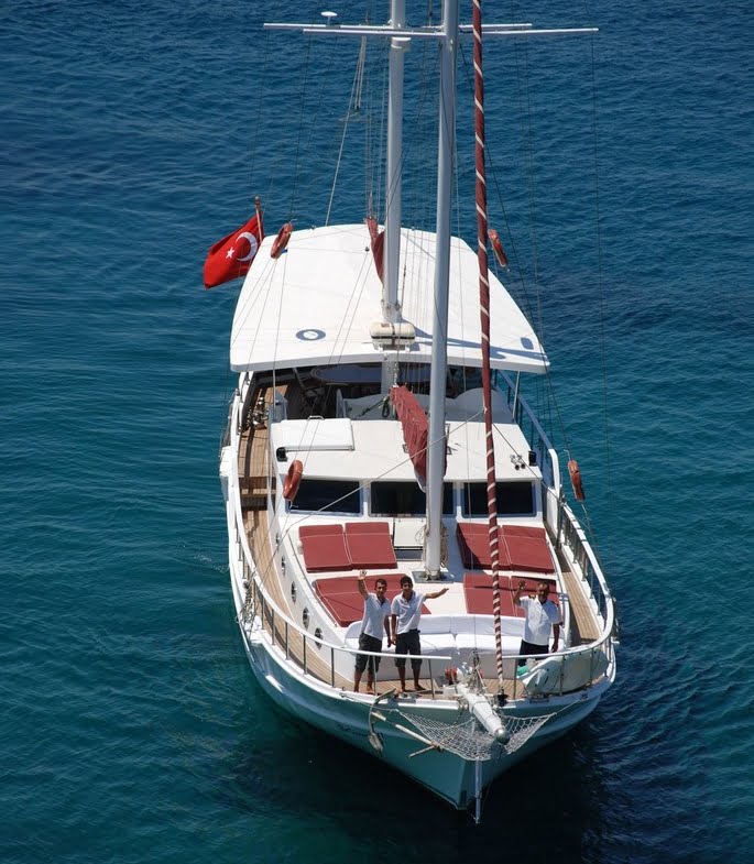 Small 4 Cabin Yacht